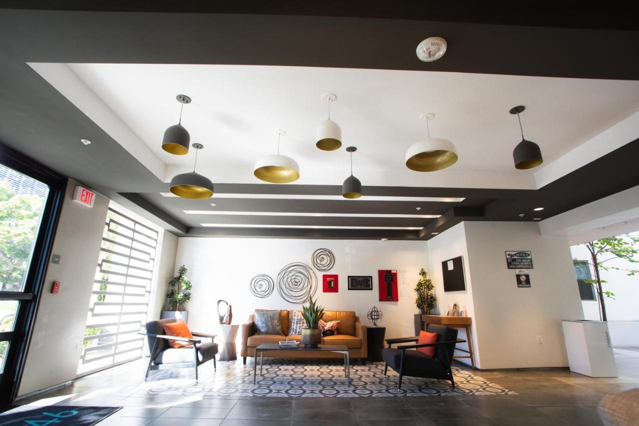 2 Bdr W Balcony In Heart Of Hollywood Appartamento