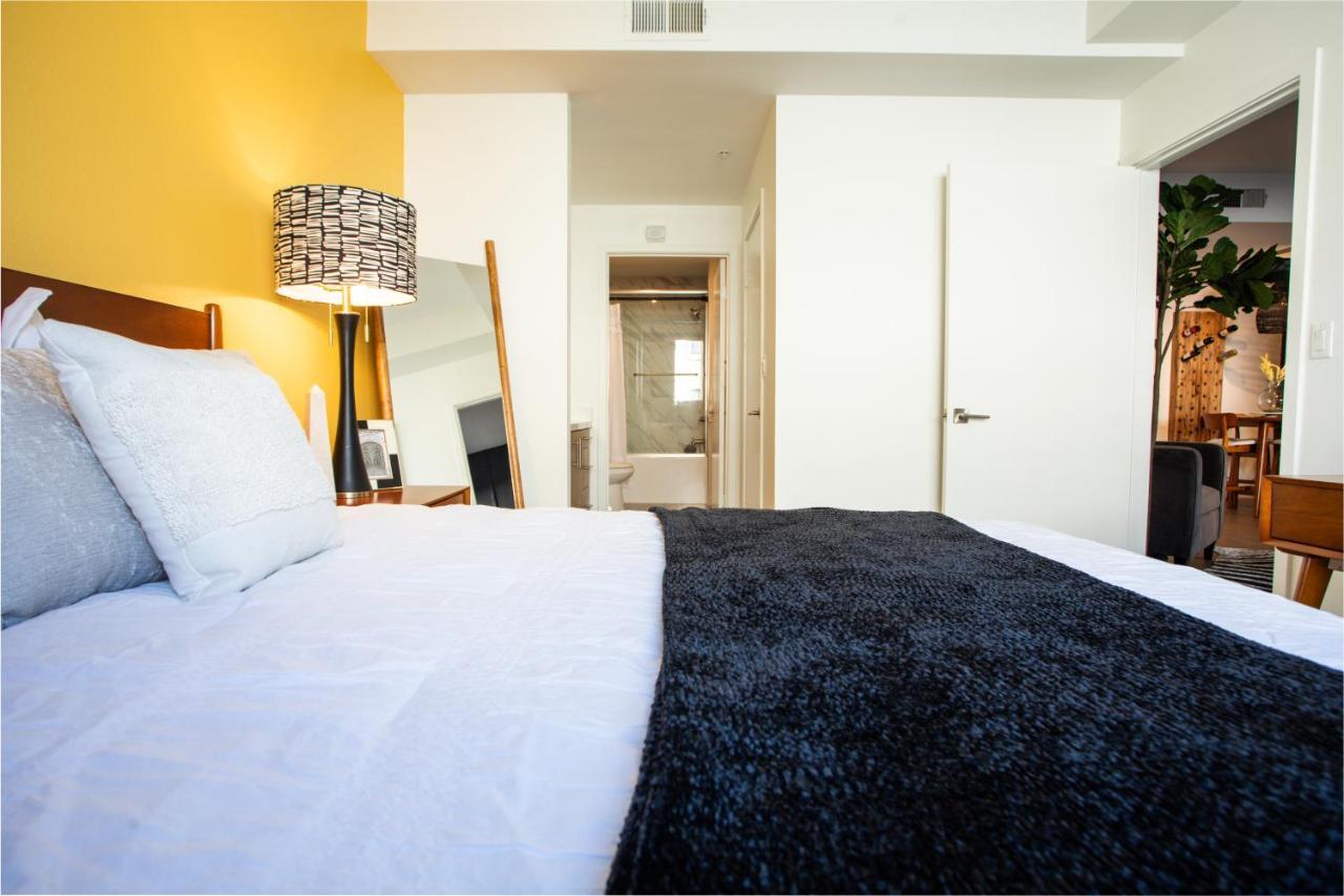 2 Bdr W Balcony In Heart Of Hollywood Appartamento